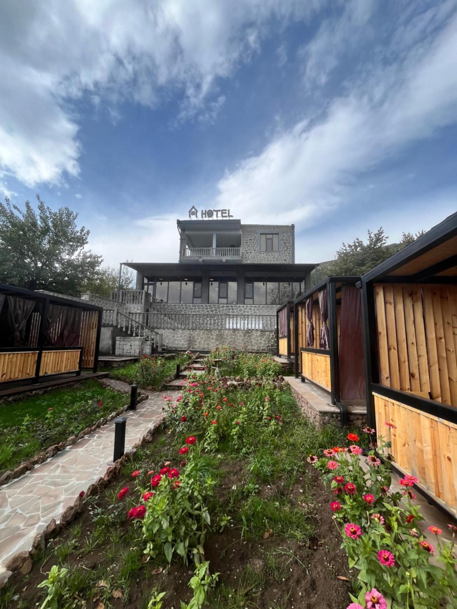 Popock Goris Hotell Exteriör bild